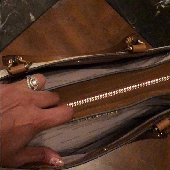 Michael Kors large convertible tote - Picture 8 of 8